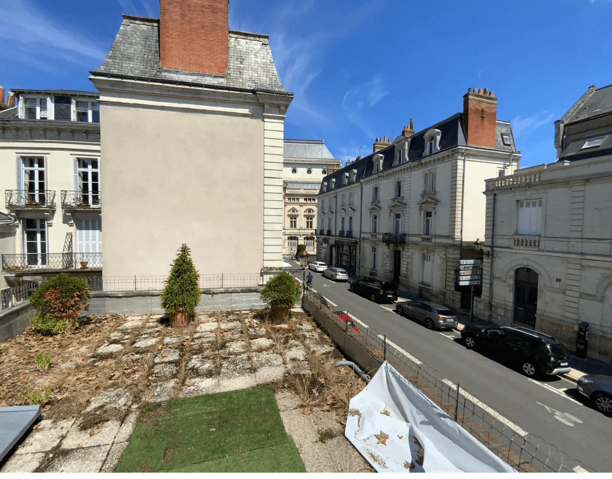 Before renovation - Terrace in Tours