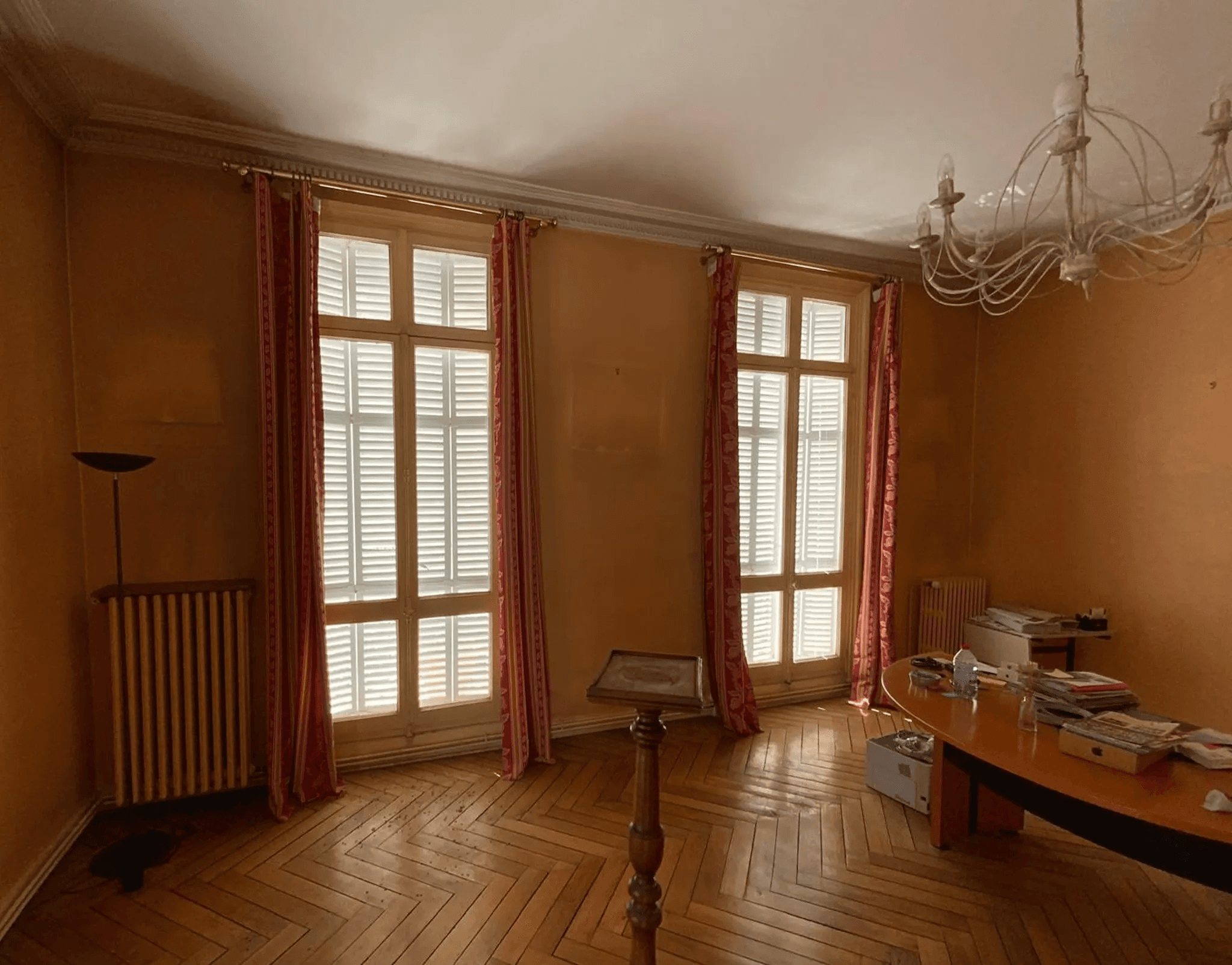 Before renovation - Family Room in Tours